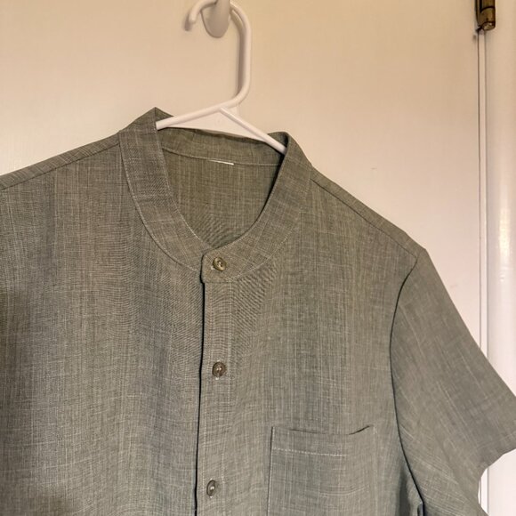 Men's Casual Green Button Down Shirt - Picture 1 of 3